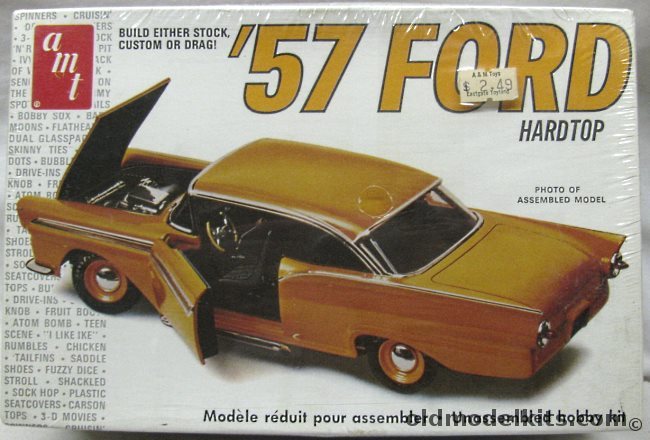 AMT 1/25 1957 Ford Fairlane 500 2 Door Hardtop - Stock /  Custom / Drag Versions, T285 plastic model kit